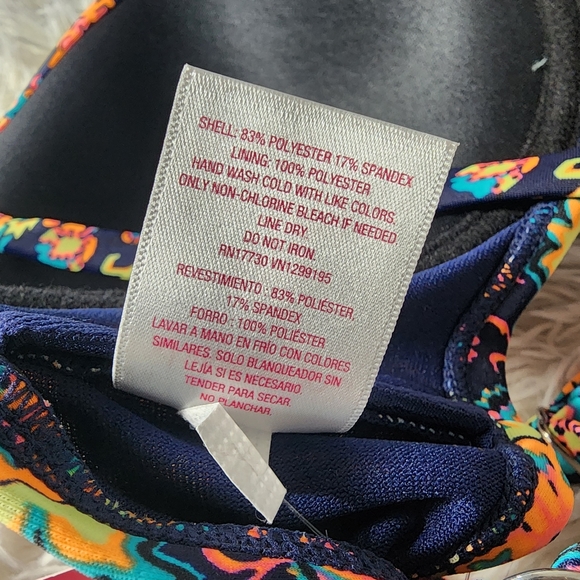 D/DD Colorful Floral Bikini Top - Picture 5 of 6